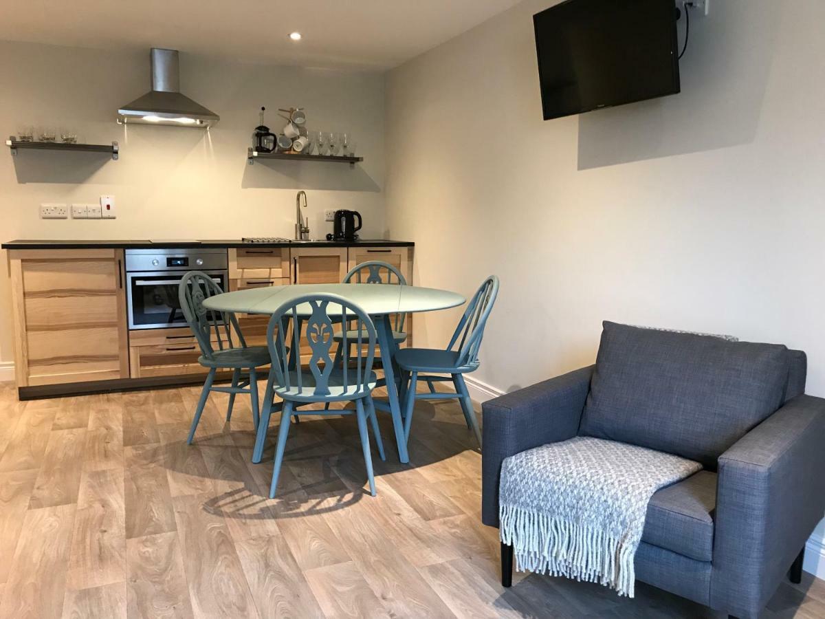 Bush House Accommodation - The Courthouse Apartment Bushmills Esterno foto